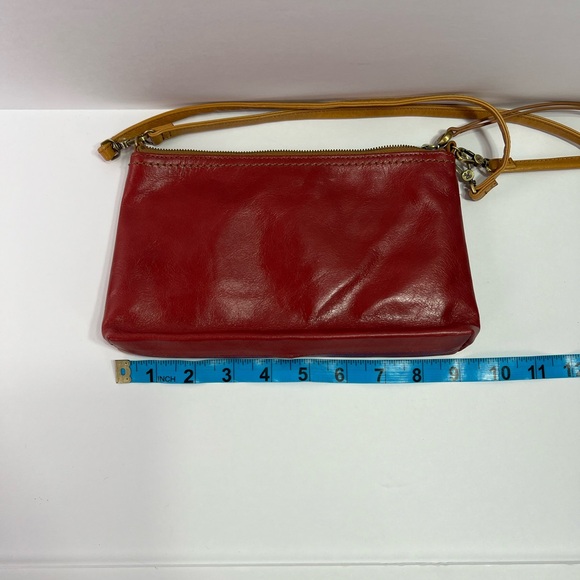 HOBO Darcy Convertible Crossbody/Wristlet - fuschia - Picture 12 of 15
